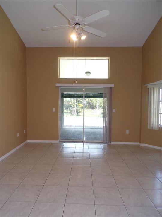 Active With Contract: $2,075 (3 beds, 2 baths, 2011 Square Feet)