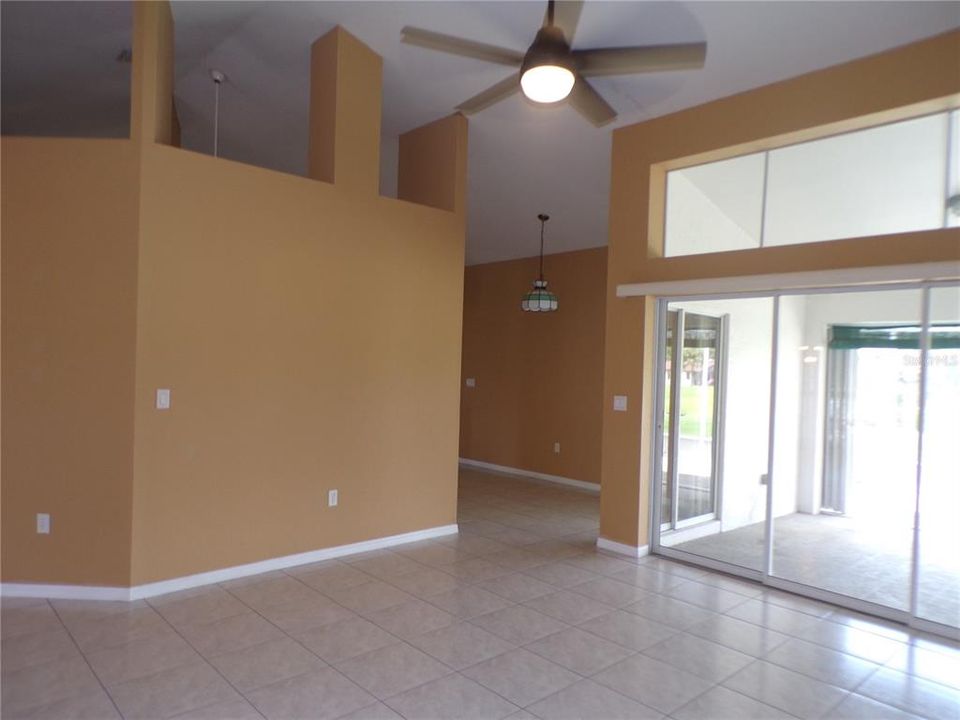 Active With Contract: $2,075 (3 beds, 2 baths, 2011 Square Feet)