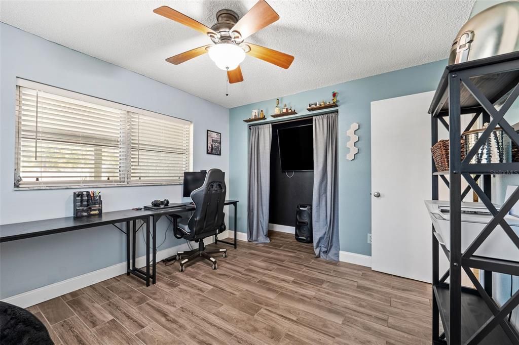 For Sale: $290,000 (2 beds, 2 baths, 1202 Square Feet)