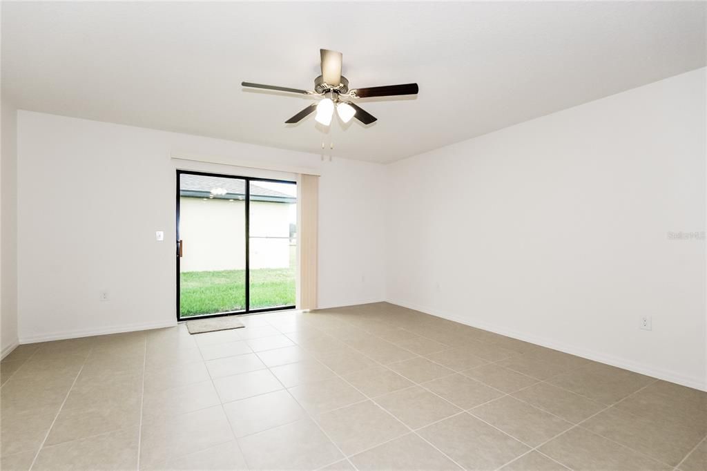 Active With Contract: $1,980 (3 beds, 2 baths, 1541 Square Feet)