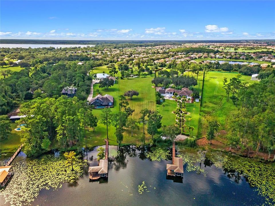 На продажу: $1,499,000 (2.84 acres)