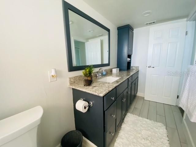 Active With Contract: $1,995 (2 beds, 2 baths, 1605 Square Feet)