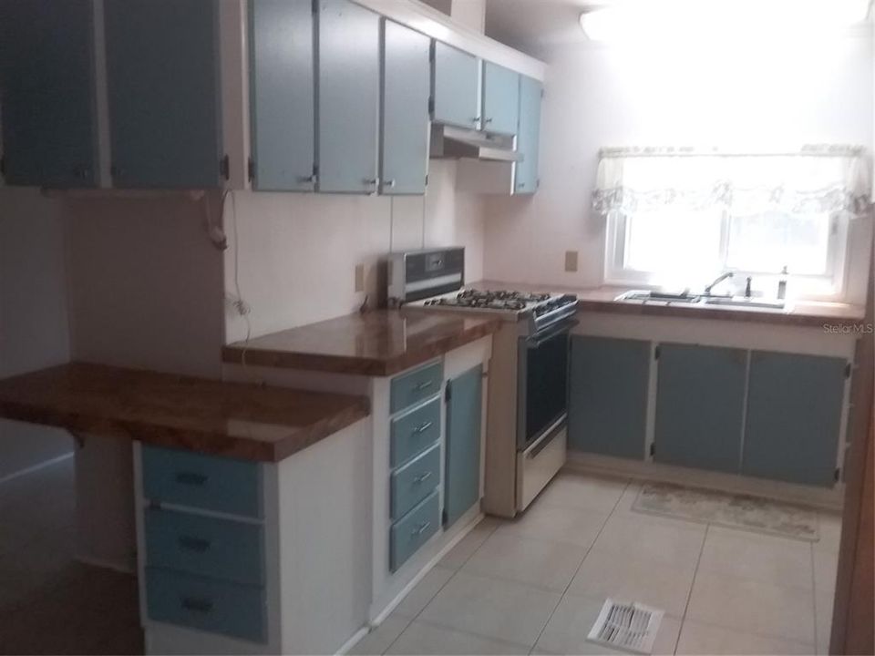 KITCHEN