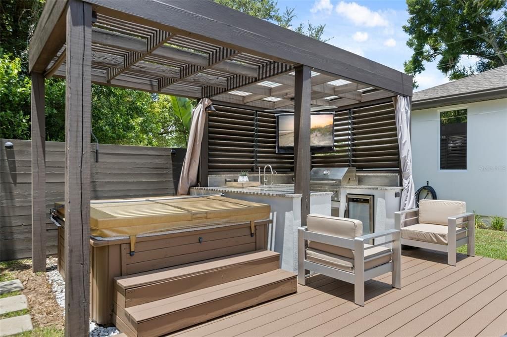 Hot Tub, Pergola, Outdoor Kitchen