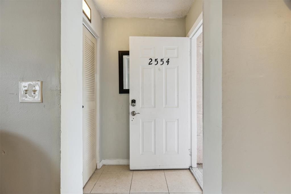 Active With Contract: $1,525 (2 beds, 2 baths, 1132 Square Feet)