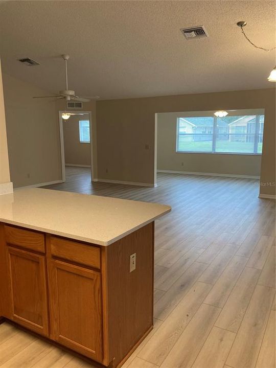 Recently Rented: $2,000 (2 beds, 2 baths, 1429 Square Feet)