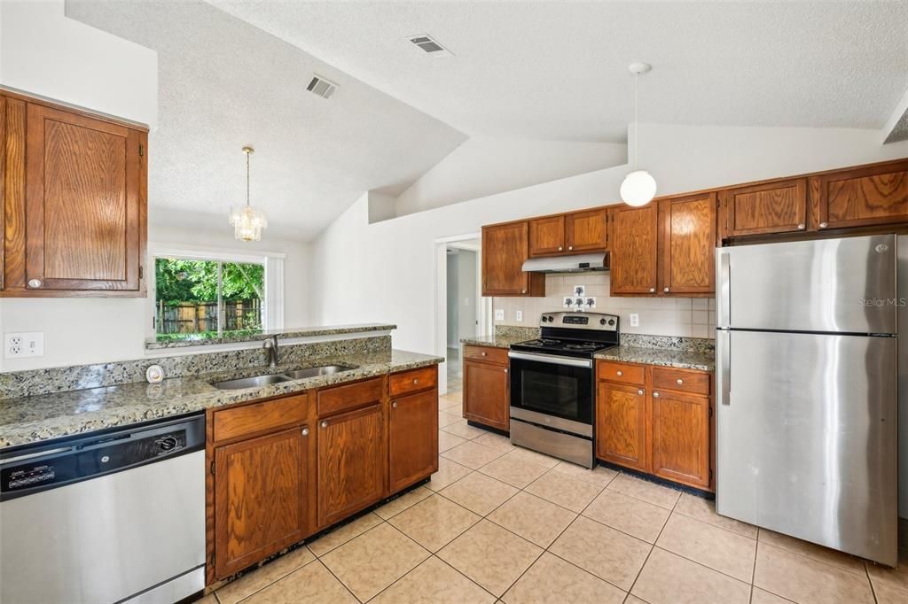 For Sale: $332,500 (3 beds, 2 baths, 1455 Square Feet)