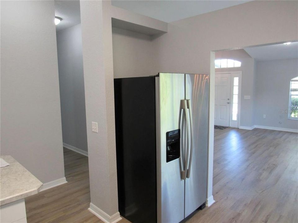 Active With Contract: $1,900 (4 beds, 2 baths, 2046 Square Feet)