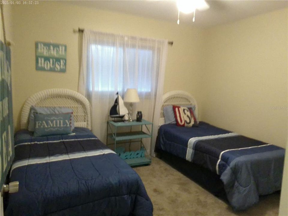 For Sale: $149,500 (2 beds, 2 baths, 886 Square Feet)