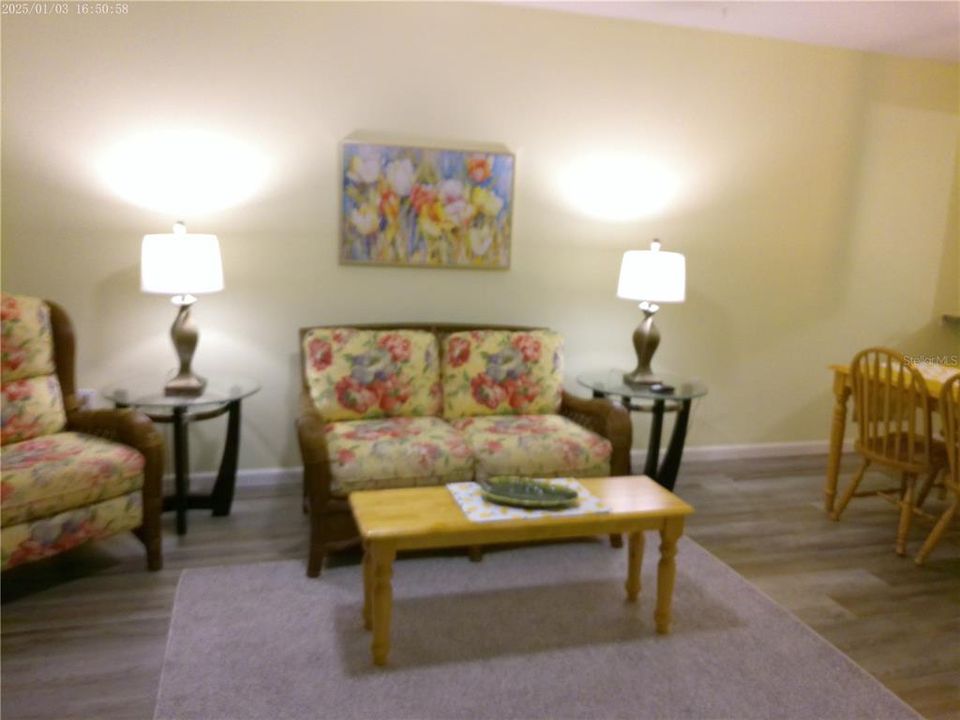 For Sale: $149,500 (2 beds, 2 baths, 886 Square Feet)