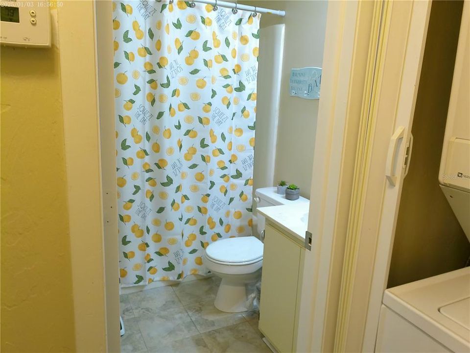 For Sale: $149,500 (2 beds, 2 baths, 886 Square Feet)