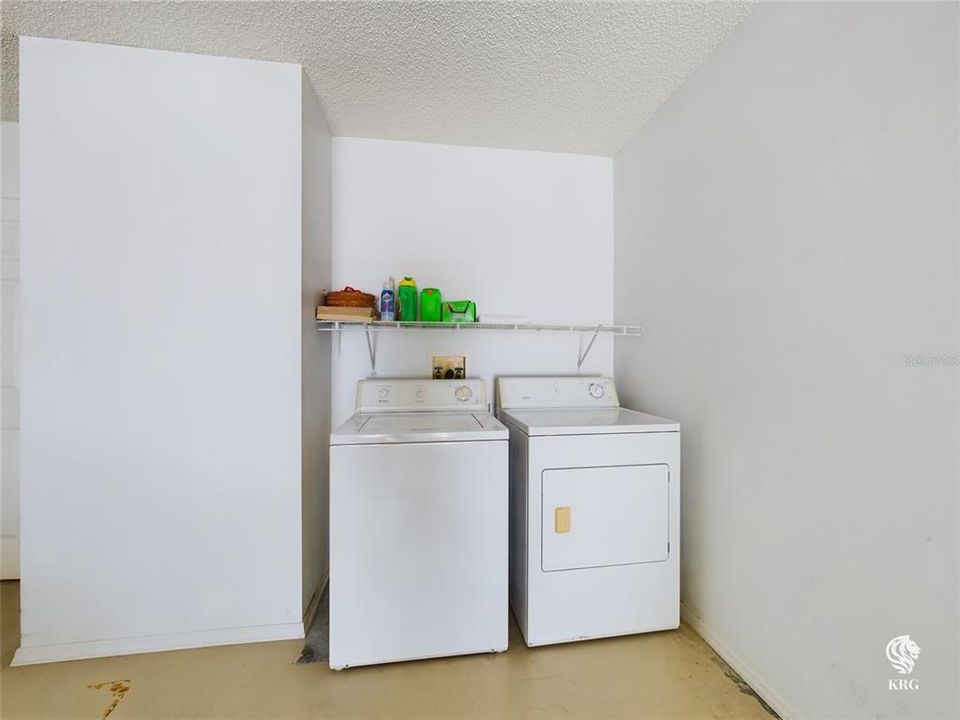 For Rent: $2,200 (2 beds, 2 baths, 1121 Square Feet)