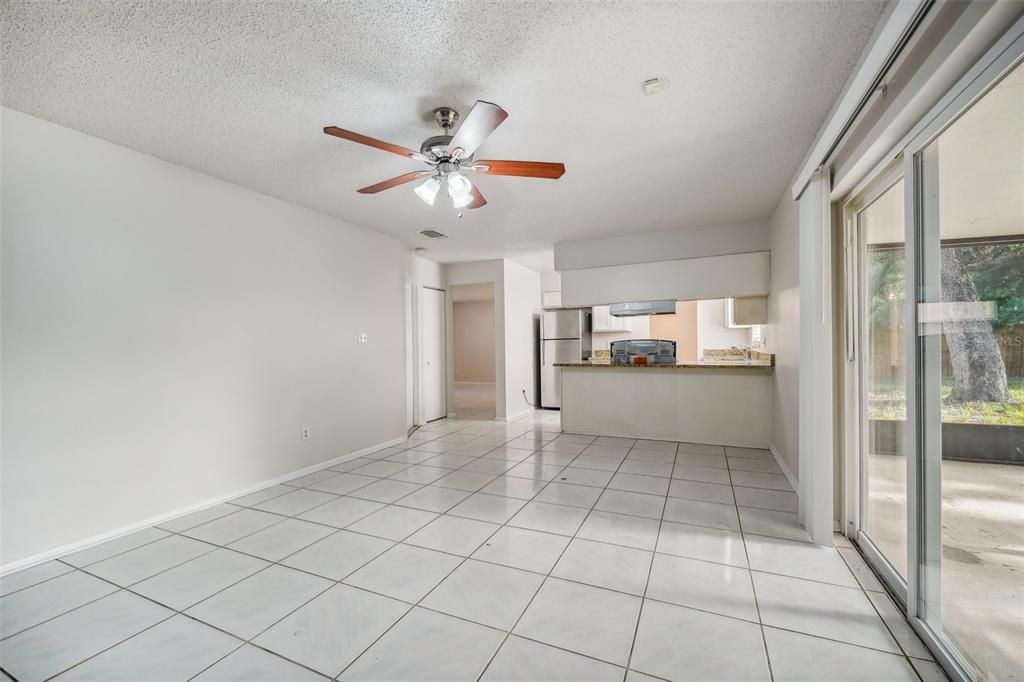 For Sale: $322,500 (3 beds, 2 baths, 1462 Square Feet)