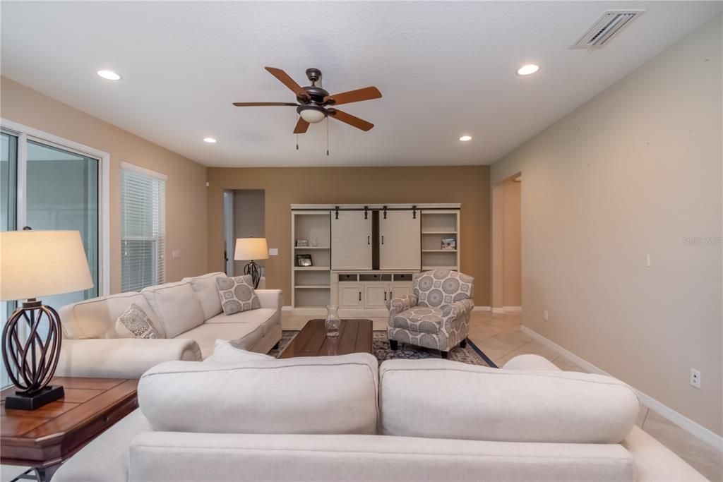 For Sale: $455,000 (3 beds, 2 baths, 2191 Square Feet)