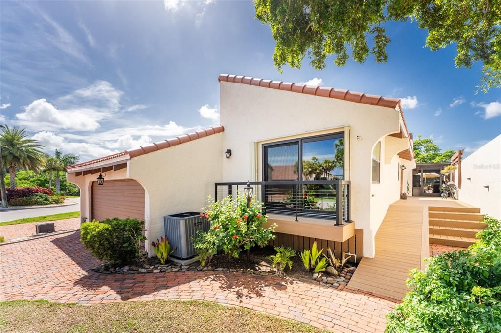 For Sale: $599,000 (3 beds, 2 baths, 2185 Square Feet)