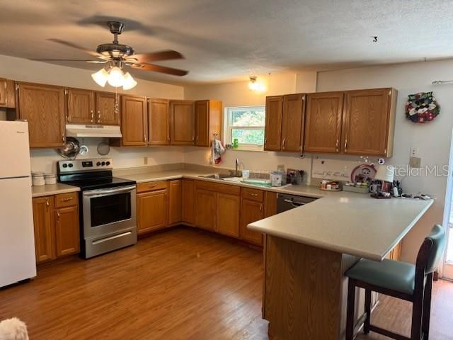 For Sale: $279,900 (2 beds, 2 baths, 1168 Square Feet)