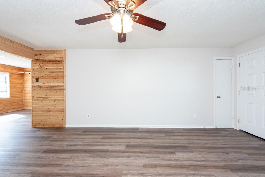 Active With Contract: $375,000 (4 beds, 2 baths, 1524 Square Feet)