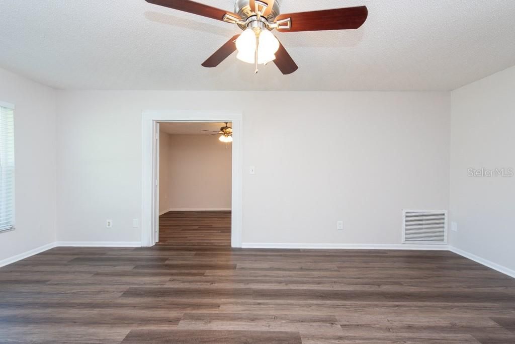 Active With Contract: $375,000 (4 beds, 2 baths, 1524 Square Feet)