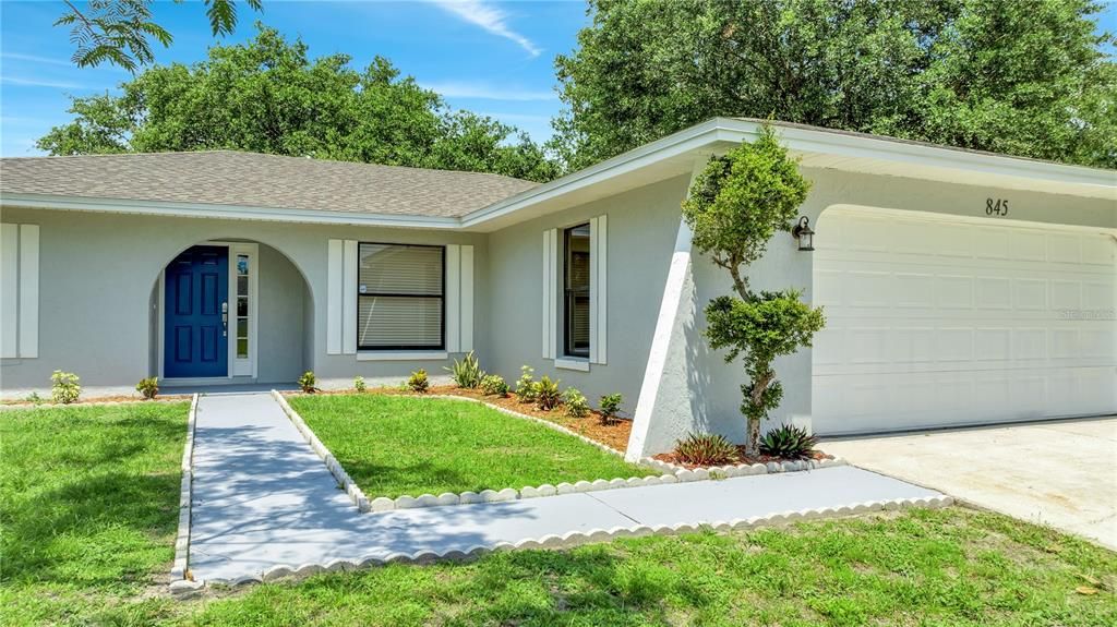 Active With Contract: $2,200 (3 beds, 2 baths, 2005 Square Feet)