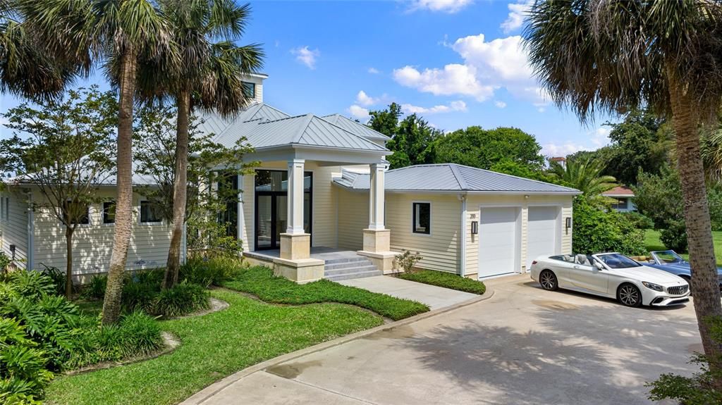 For Sale: $2,650,000 (3 beds, 3 baths, 3856 Square Feet)