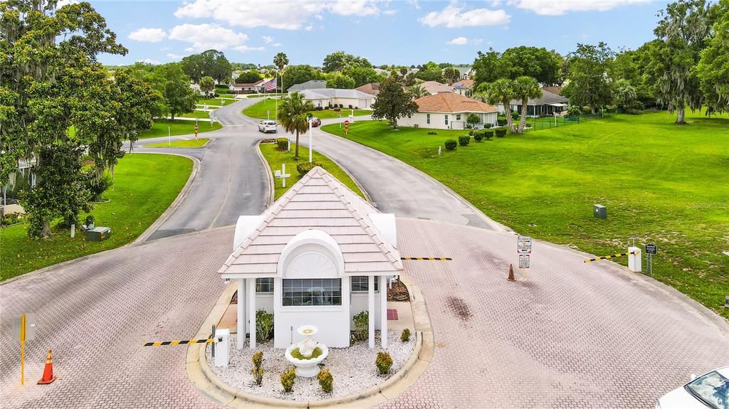 Gated Entry to Ocala Palms