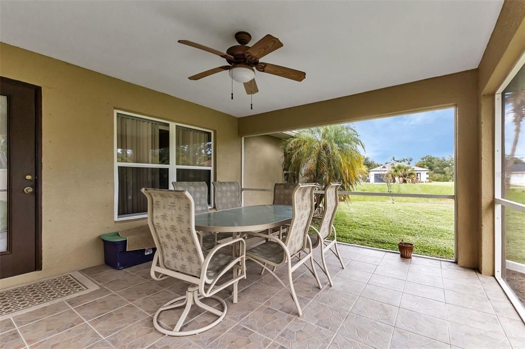 Active With Contract: $285,000 (3 beds, 2 baths, 1699 Square Feet)