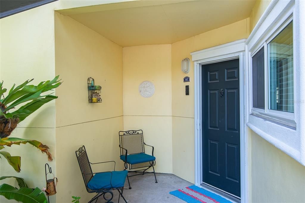 Vendido Recientemente: $294,500 (2 camas, 2 baños, 1181 Pies cuadrados)