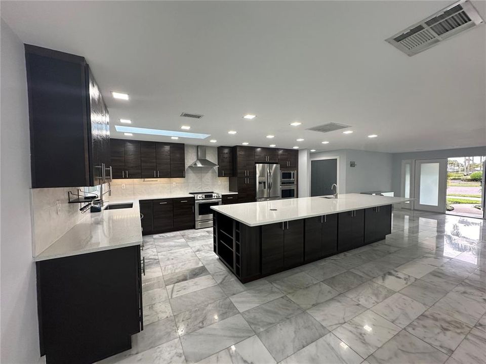 Active With Contract: $1,150,000 (3 beds, 3 baths, 2357 Square Feet)