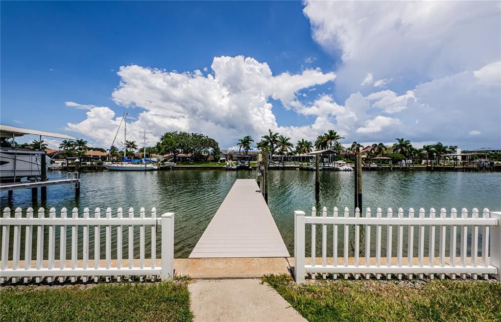 Active With Contract: $1,150,000 (3 beds, 3 baths, 2357 Square Feet)