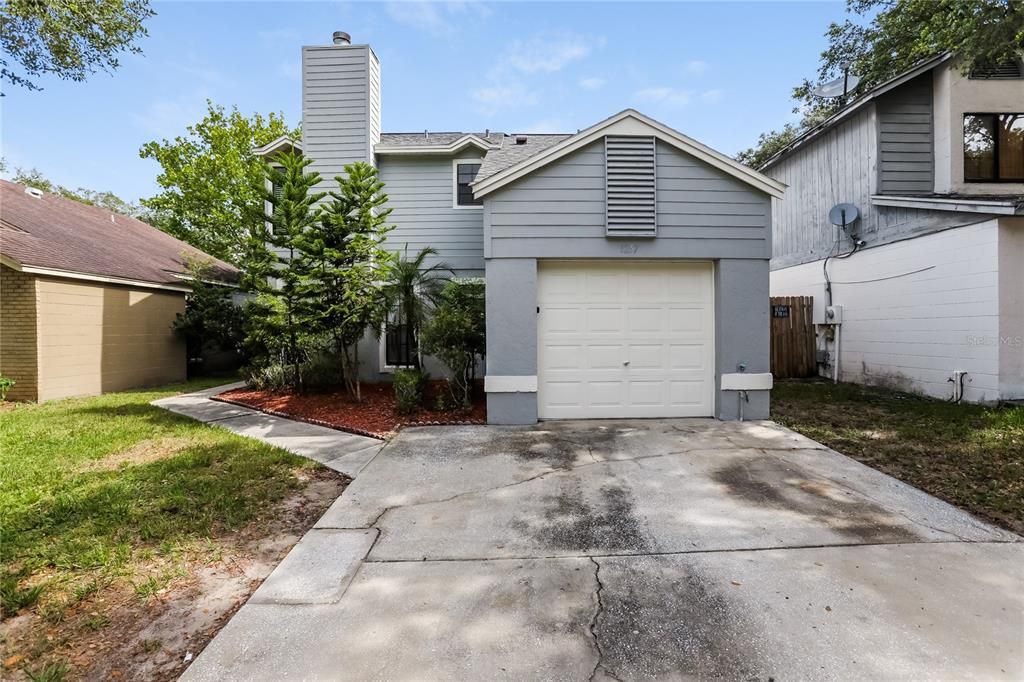 Active With Contract: $1,975 (3 beds, 2 baths, 1560 Square Feet)