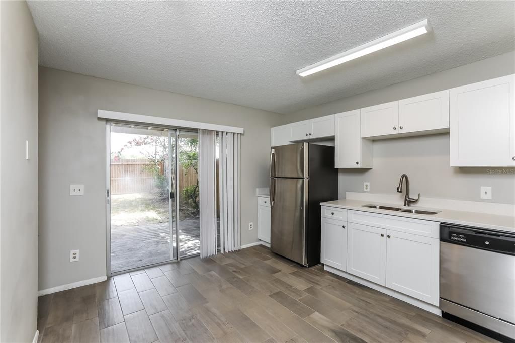 Active With Contract: $1,975 (3 beds, 2 baths, 1560 Square Feet)