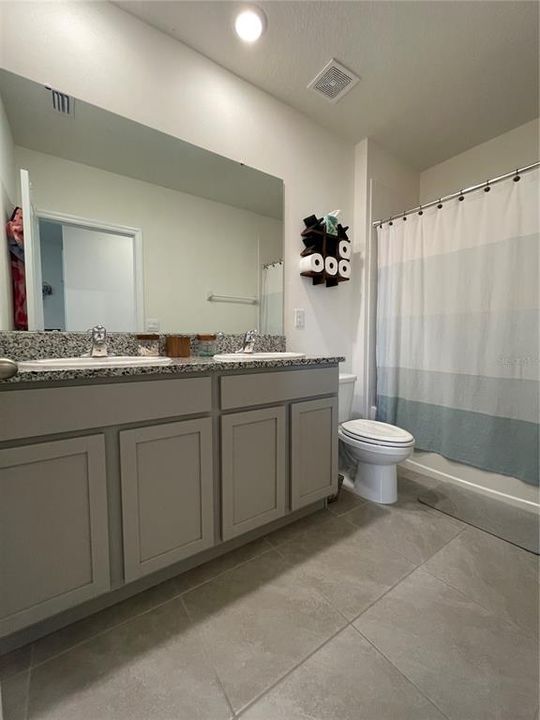 Active With Contract: $2,575 (4 beds, 2 baths, 2260 Square Feet)