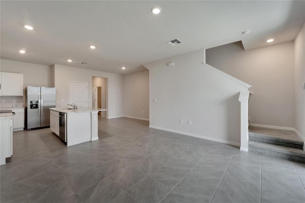 Active With Contract: $2,490 (3 beds, 2 baths, 1674 Square Feet)