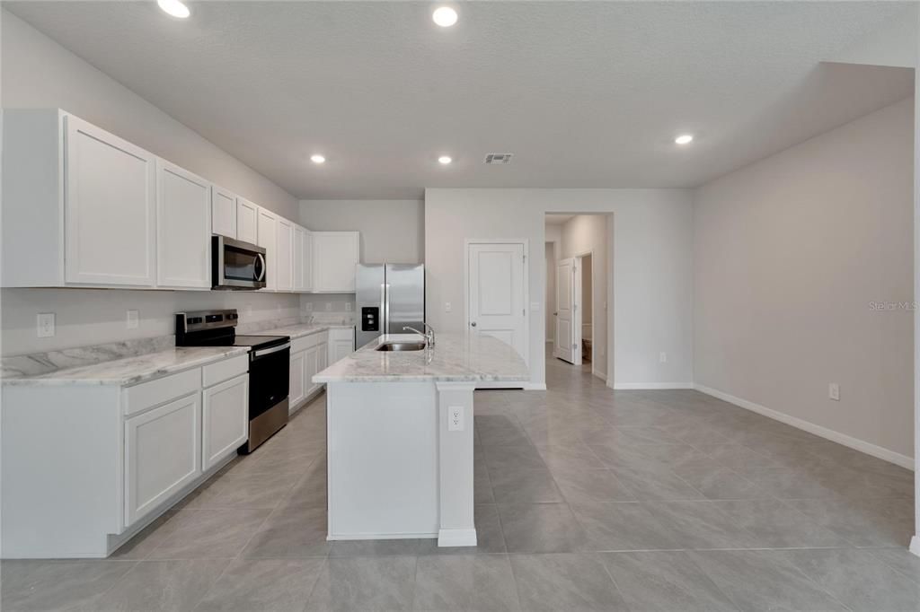 Active With Contract: $2,490 (3 beds, 2 baths, 1674 Square Feet)