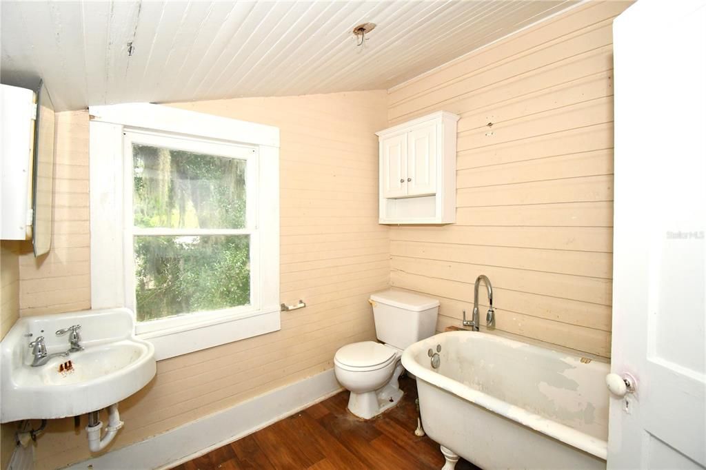 Upstairs Bathroom