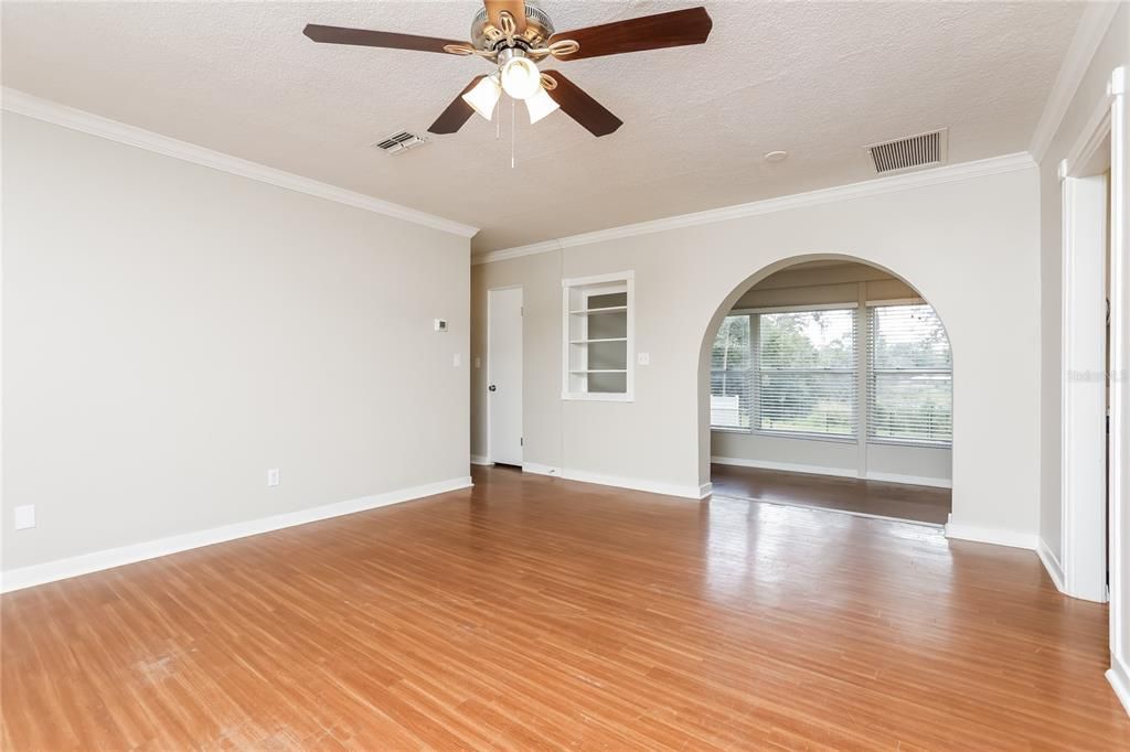 For Rent: $1,785 (3 beds, 2 baths, 1580 Square Feet)