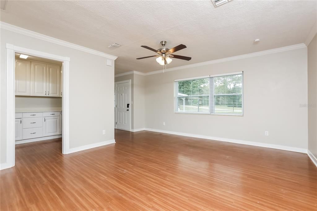 For Rent: $1,785 (3 beds, 2 baths, 1580 Square Feet)