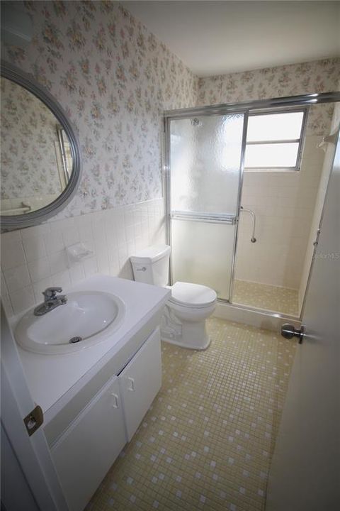 On-suite bathroom