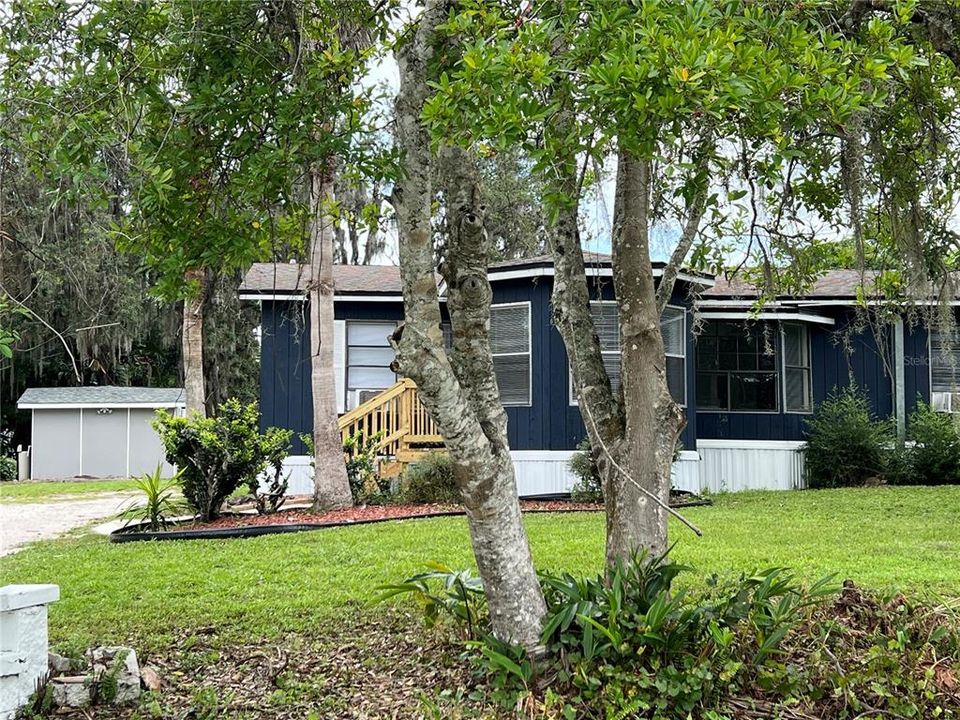 Active With Contract: $2,700 (4 beds, 3 baths, 960 Square Feet)