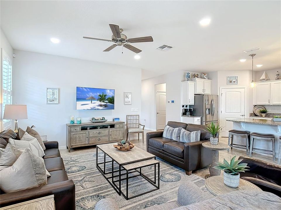 Active With Contract: $374,900 (2 beds, 2 baths, 1852 Square Feet)