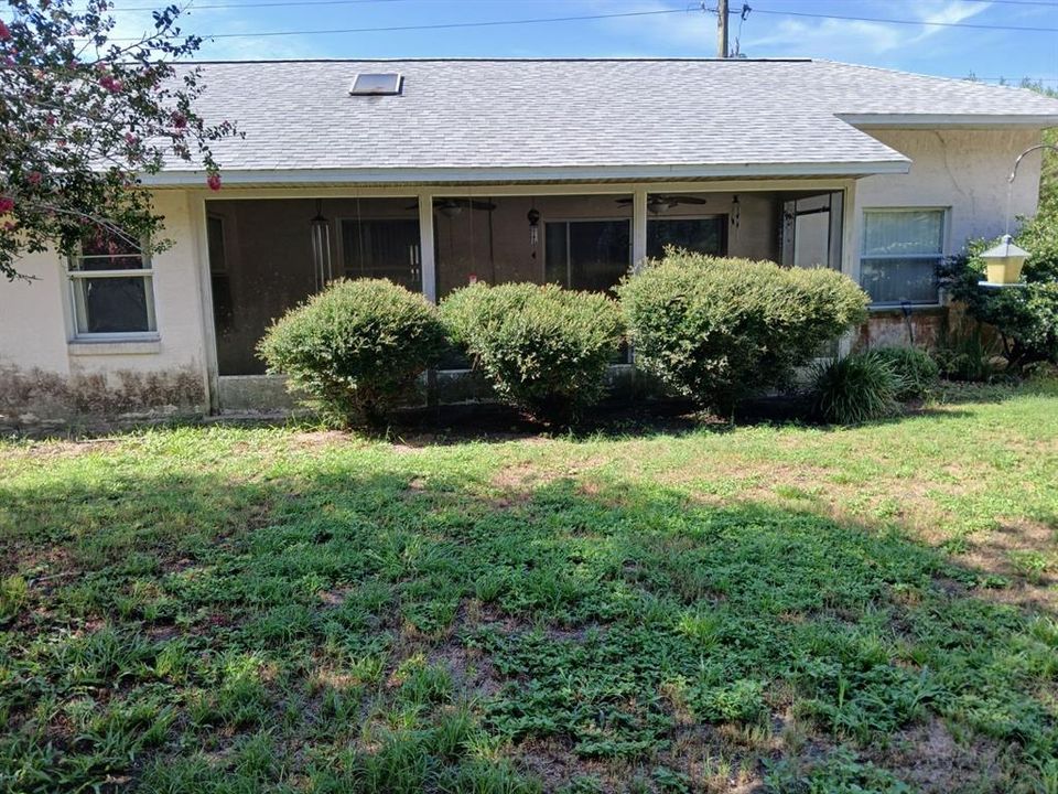 合同活跃: $229,900 (3 贝兹, 2 浴室, 1293 平方英尺)