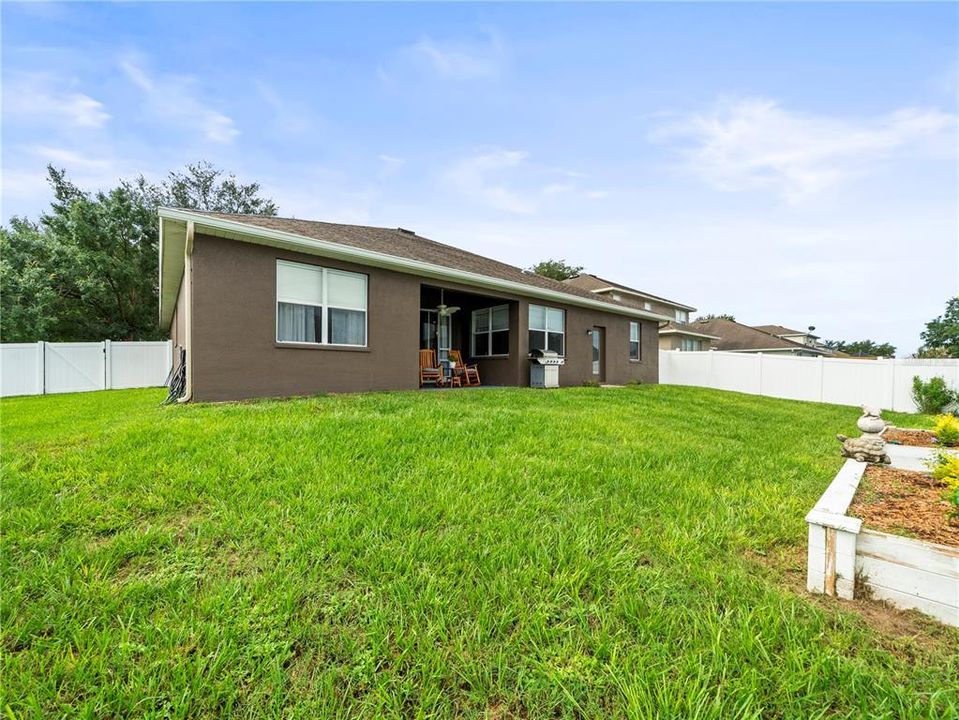 Are you a dog lover?  What a perfect backyard for your four legged family member!