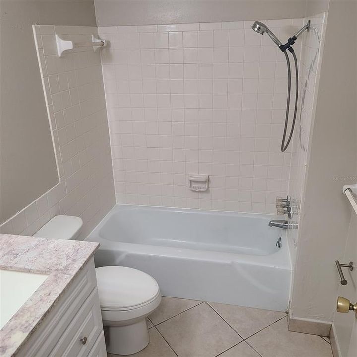 For Sale: $134,777 (1 beds, 1 baths, 403 Square Feet)