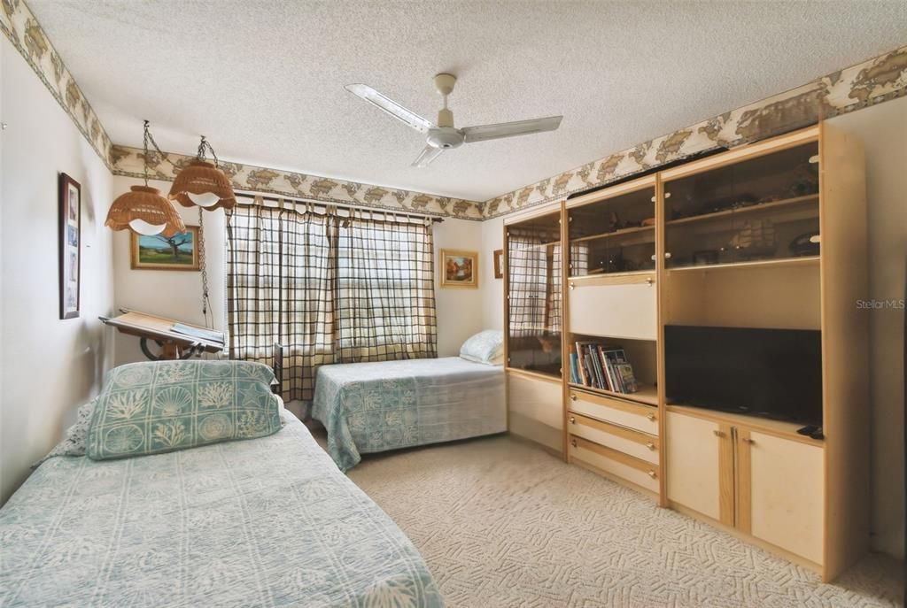 Secondary bedroom in the front of the house