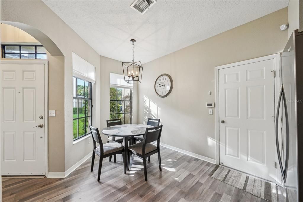 Active With Contract: $377,500 (3 beds, 2 baths, 1759 Square Feet)