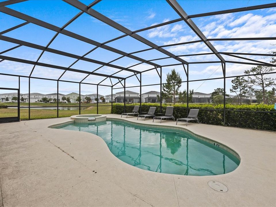 Pool view - privacy