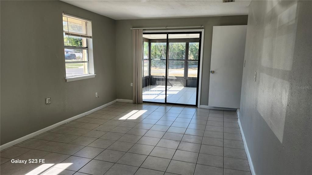 На продажу: $390,000 (6 спален, 0 ванн, 2406 Квадратных фут)