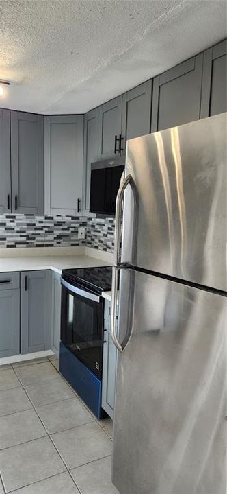 На продажу: $390,000 (6 спален, 0 ванн, 2406 Квадратных фут)