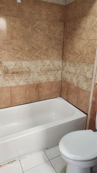 На продажу: $390,000 (6 спален, 0 ванн, 2406 Квадратных фут)