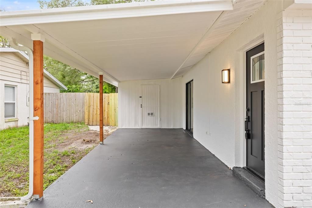 Active With Contract: $309,900 (2 beds, 1 baths, 800 Square Feet)